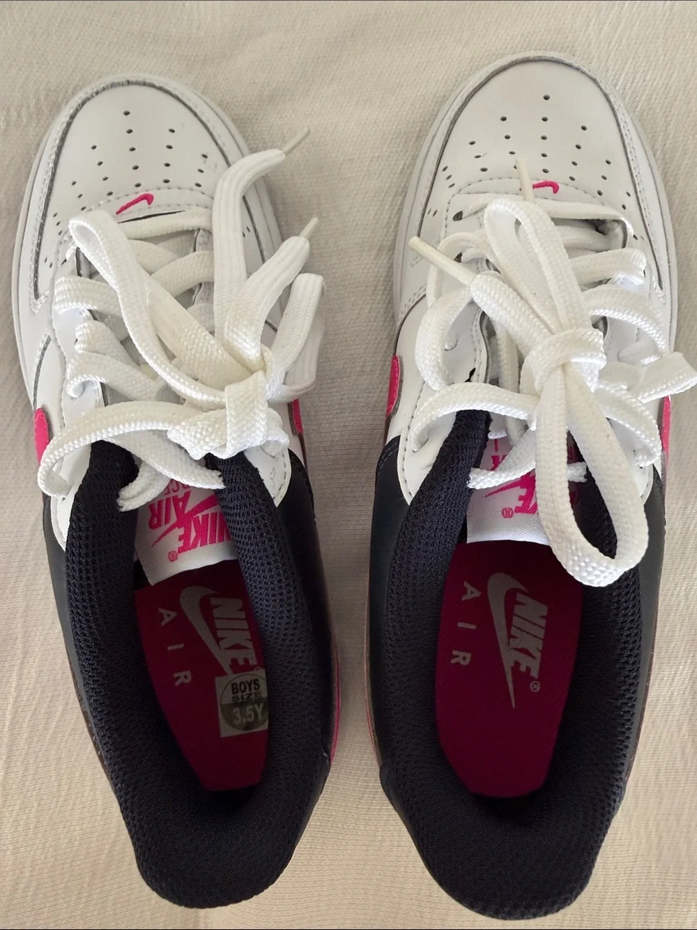 Nike Kids White, Black & Hot Pink Low-Top Sneakers